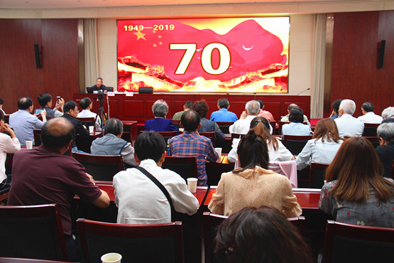 玄武区关工委开展建国70周年“红色教育”主题活动 (3)_副本.jpg