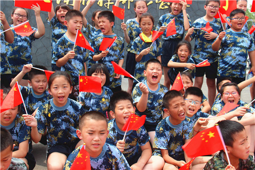 玄武湖街道暑期青少年“红色之旅”夏令营丰富多彩 (6).jpg