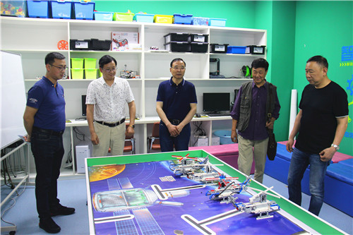 玄武区关工委专题调研街道商务楼宇关工委建设 (3)_副本.jpg