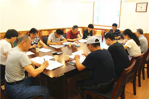玄武区关工委组织学习讨抡“南京市校外教育辅导站建设意见” (02)_副本.jpg