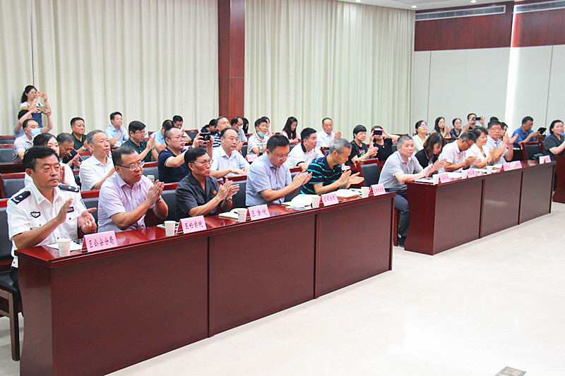 玄武区召开少年法学院成立大会 (7).jpg