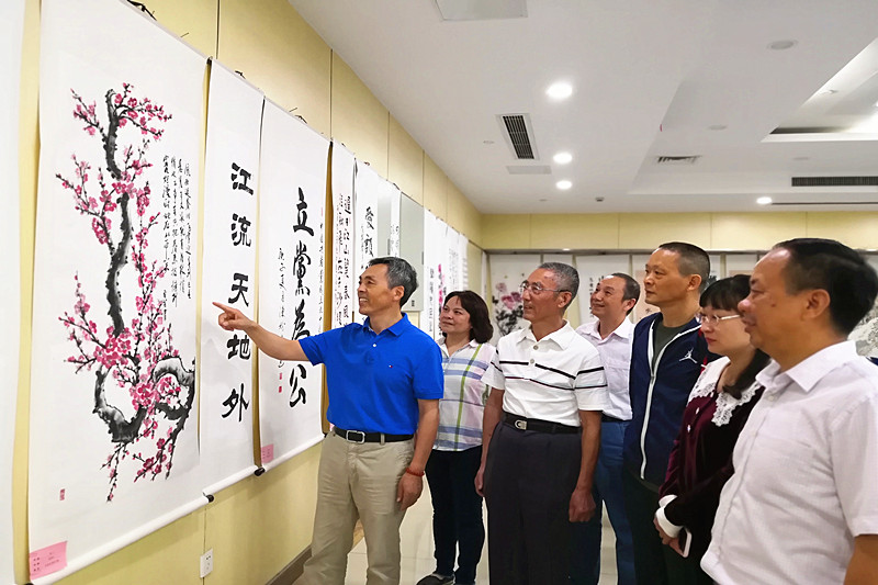 玄武区五老用“书画”喜迎建国71周年 (3).jpg