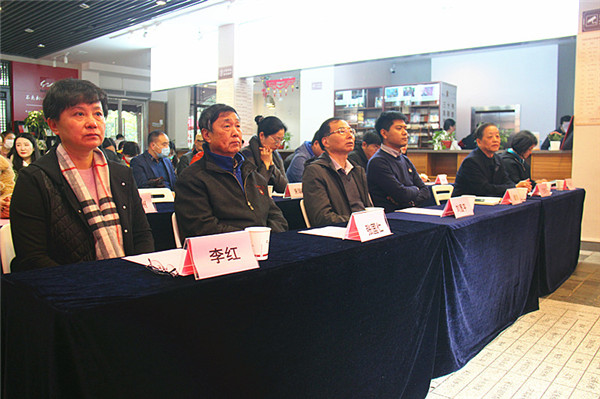 玄武区又一家商务楼宇关工委揭牌成立 (4).jpg