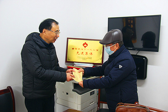 玄武区关工委召开“五老”志愿者迎新春座谈会 (4).jpg