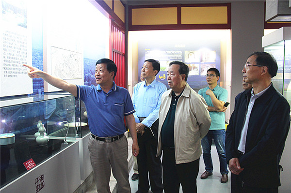南京市关工委领导调研指导玄武区商务楼宇关工委 (7).jpg