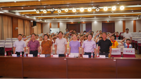 江北新区举办南京第七届城区中小学生科技夏令营江北分营开营仪式166.png