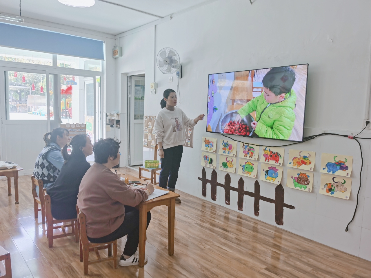 2023年5月9日沿河幼儿园开展数学学习共同体教研活动.jpg