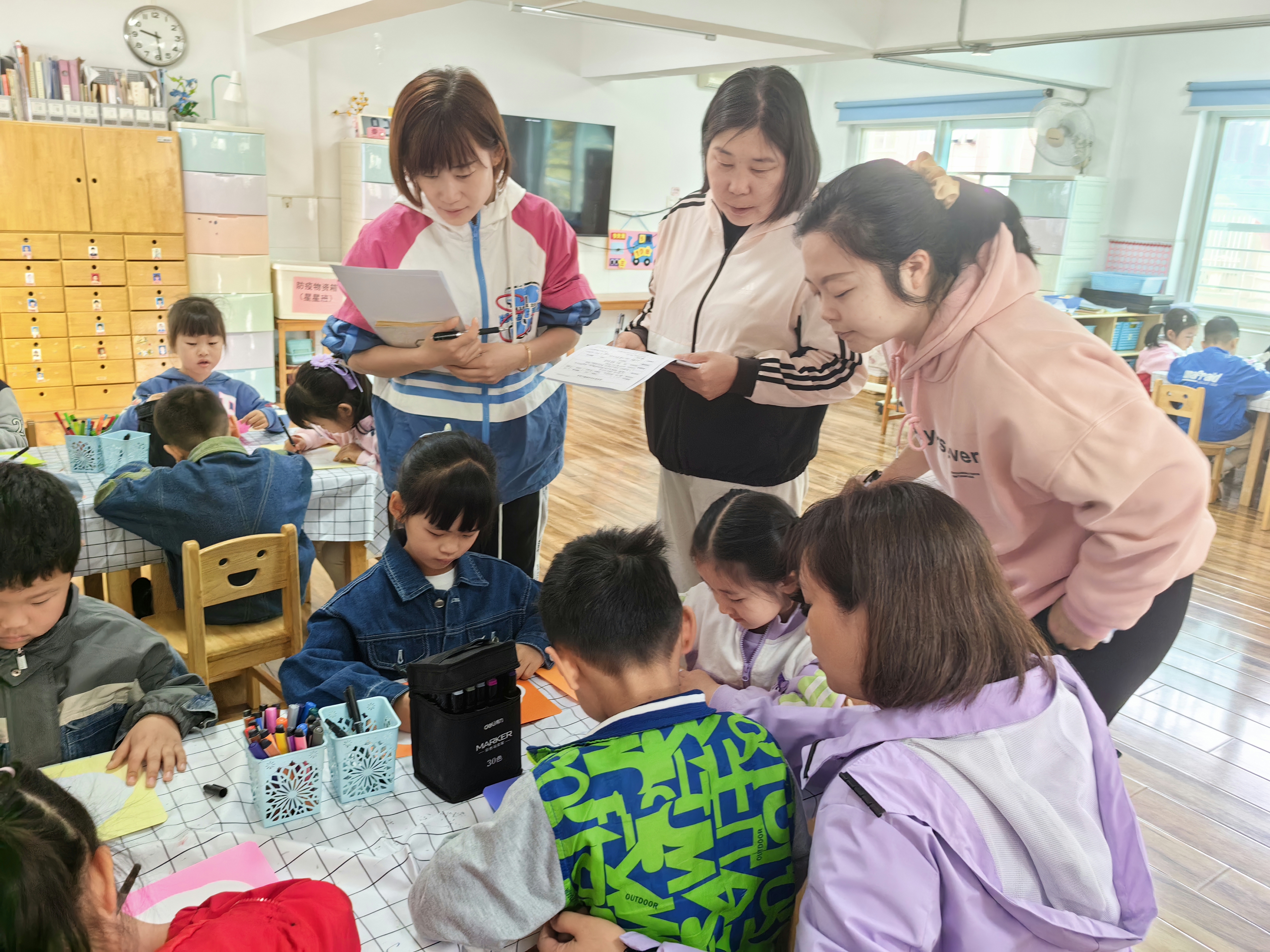 2023年5月10日沿河幼儿园开展美术学习共同体教研活动.jpg