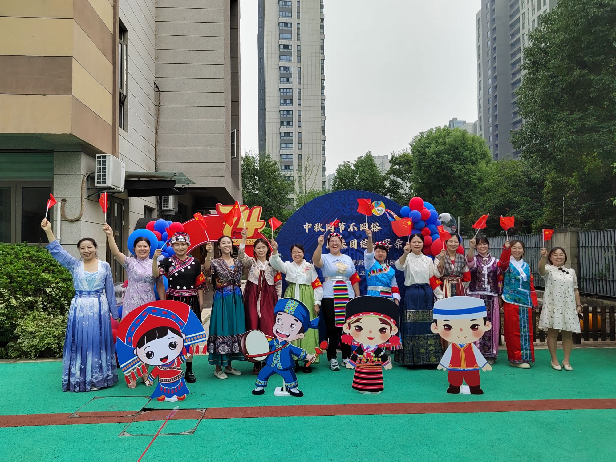 红星街幼儿园开展庆中秋、迎国庆活动2.jpg