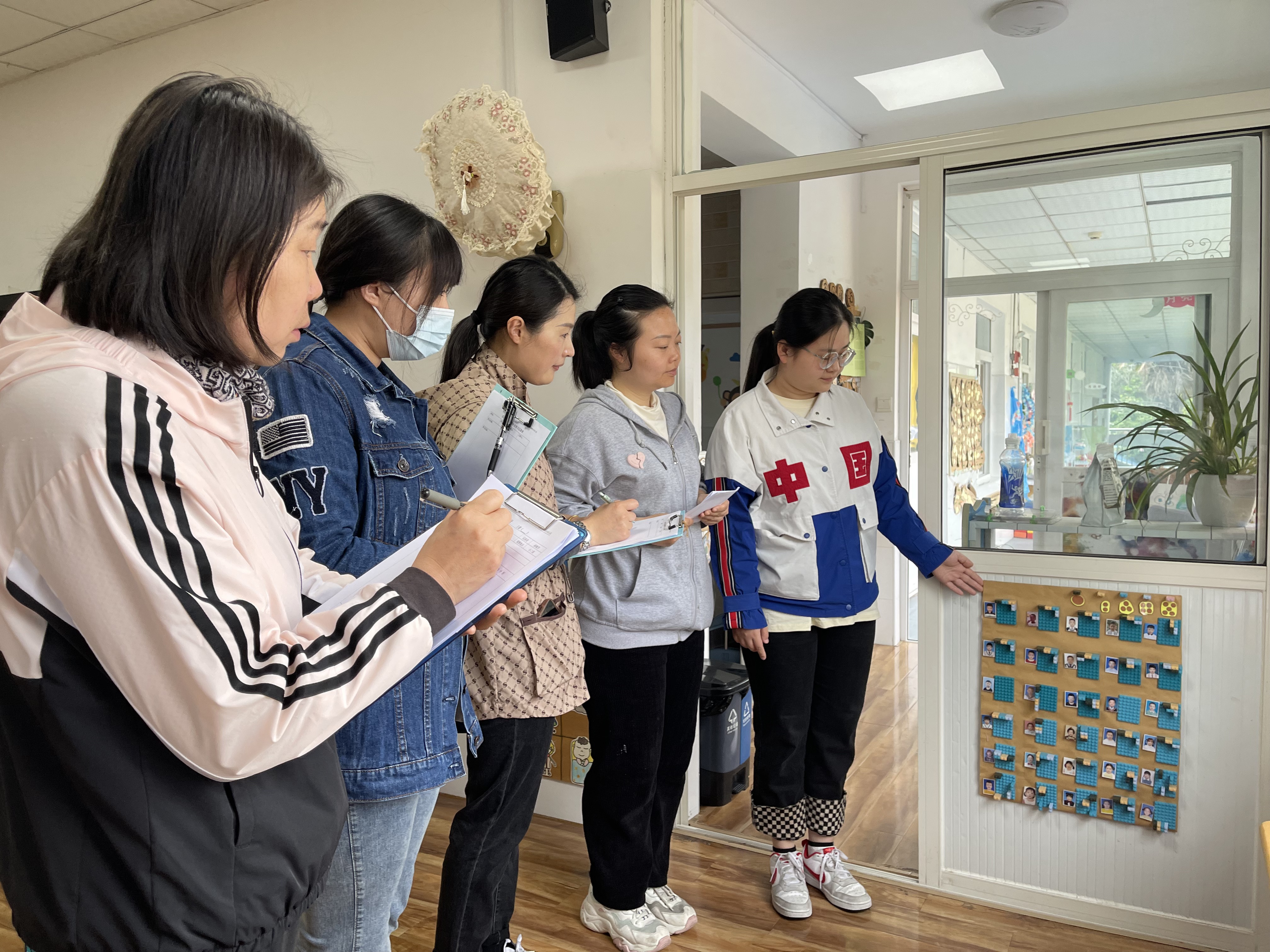 2024年4月12日沿河幼儿园开展观察学习共同体教研活动.jpg